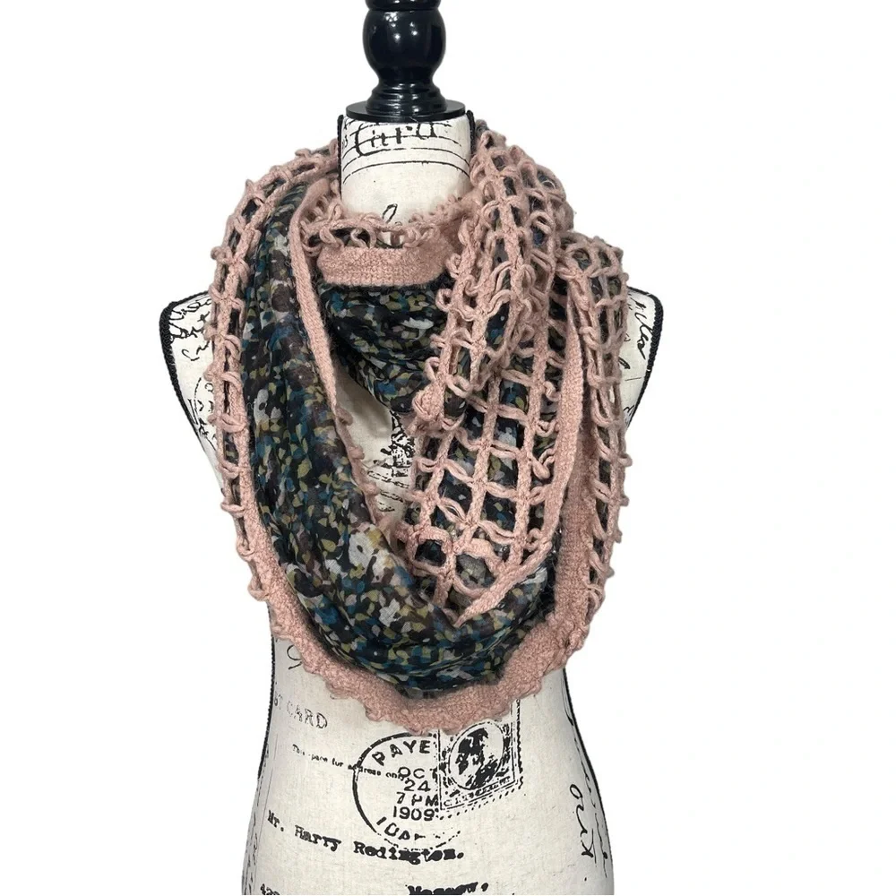 Urban Outfitters Pins & Needles Crochet Infinity Reversible Scarf